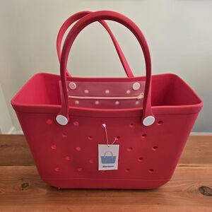 Red XL Rubber Tote With Handles